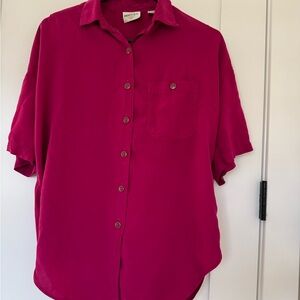 Vintage Bentley 100% Rayon button down shirt in Magenta size Medium, padded